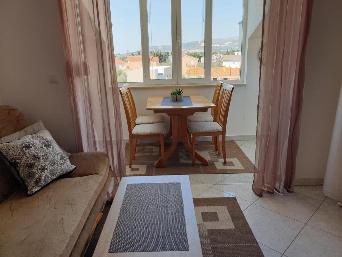 Apartment Eso Kaštela Kültér fotó